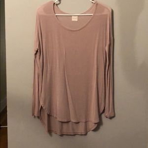 Francesca’s taupe high low essential basics top